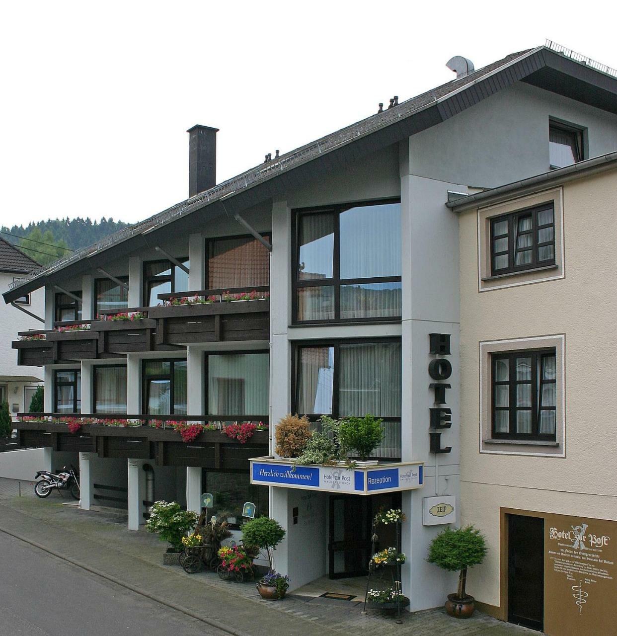 Hotel Zur Post Waldbreitbach Esterno foto